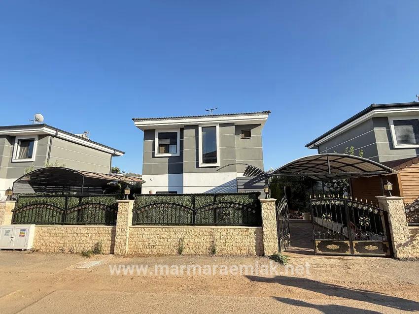 3+1-Zimmer Einfamilienhaus Zu Verkaufen in Cumhuriyet Bz. Seferihisar Doğanbey - 320 m²
