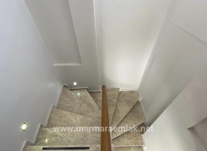 3+1-Zimmer Villa Zu Verkaufen in Cumhuriyet Bz. Seferihisar Doğanbey - 150 m²