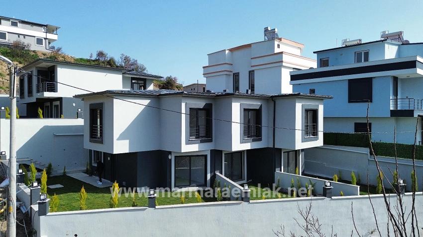 2+1-Zimmer Villa Zu Verkaufen in Payamlı Bz. Seferihisar Doğanbey - 120 m²