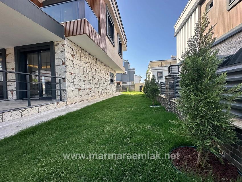 3+1-Zimmer Villa Zu Verkaufen in Cumhuriyet Bz. Seferihisar Doğanbey - 300 m²