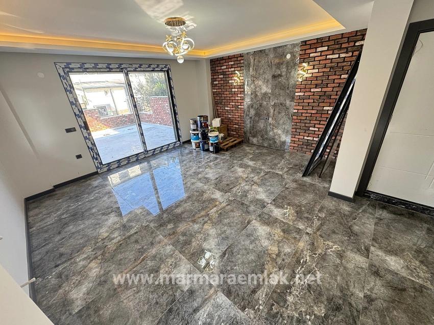3+1-Zimmer Villa Zu Verkaufen in Cumhuriyet Bz. Seferihisar Doğanbey - 200 m²
