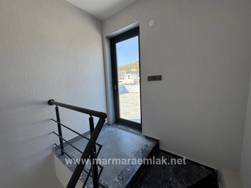 3+1-Zimmer Villa Zu Verkaufen in Cumhuriyet Bz. Seferihisar Doğanbey - 200 m²