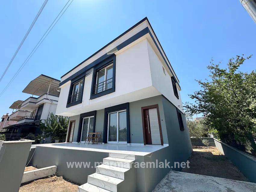 2+1-Zimmer Villa Zu Verkaufen in Cumhuriyet Bz. Seferihisar Doğanbey - 140 m²
