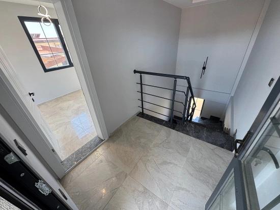 3+1 Villa Mit Garten Zum Verkauf In Ürkmez, Seferihisar, İzmir, 40 Meter Vom Meer Entfernt.