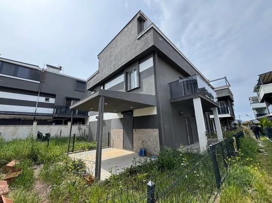 3+1 Sommervilla Mit Garten Zum Verkauf In Doğanbey Payamlı, Seferihisar, İzmir