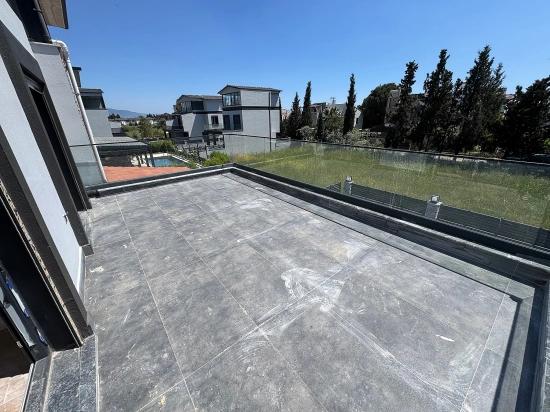 3+1 Sommervilla Mit Pool Zum Verkauf In Doğanbey, Seferihisar, İzmir