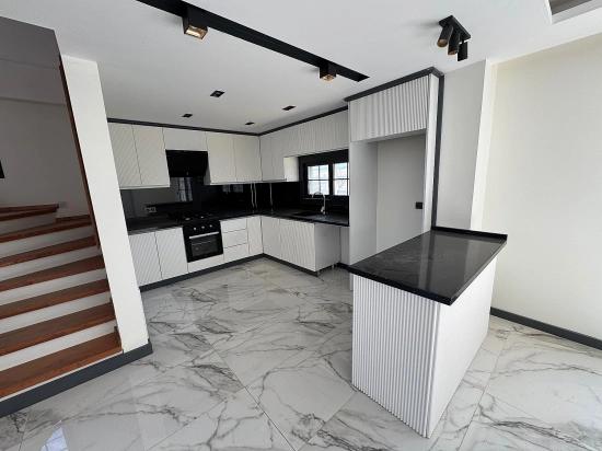 3+1, 350 M², Freistehende Villa Mit Pool Zum Verkauf In Seferihisar, Izmir.