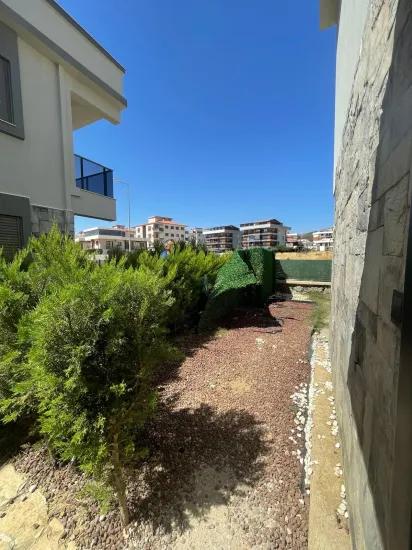 İzmir In Seferihisar Zu Verkaufen 4 + 1 Großzügige Garten‑sommervilla