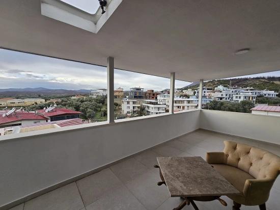 3+1 Sommervilla Mit Großem Garten Zum Verkauf In Ürkmez, Seferihisar, İzmir