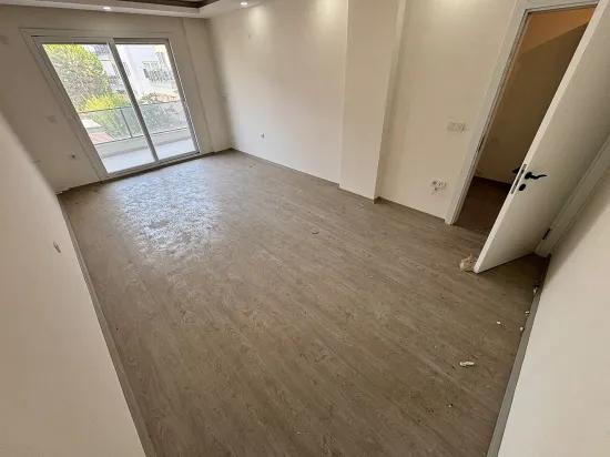 3+1 Sommerwohnung Zum Verkauf Im Zentrum Von İzmir Seferihisar Ürkmez, 450 Meter Vom Meer Entfernt
