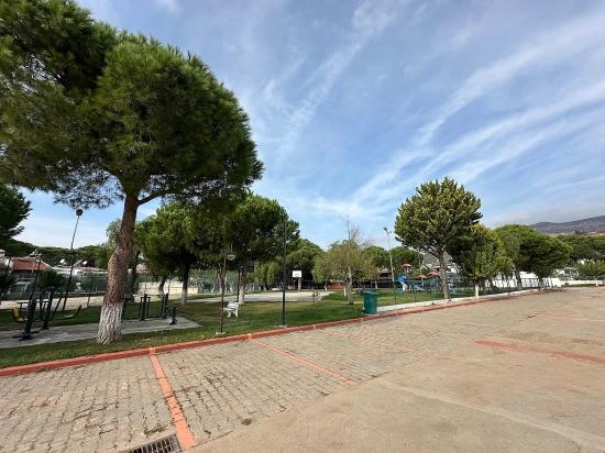 3+1 Villa Zum Verkauf In Seferihisar Ürkmez Site Mit Pool