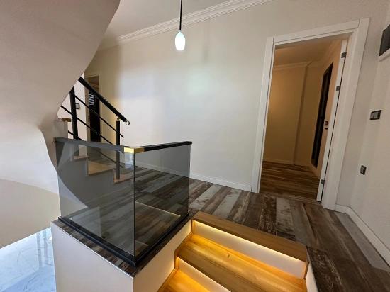 Freistehende Villa Mit Garten, 4+1 Zimmer, Zu Verkaufen In Ürkmez, Seferihisar, İzmir, 60 Meter Vom Meer Entfernt.