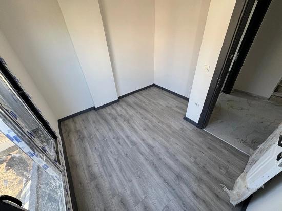 3+1 Villa Mit Garten Zum Verkauf In Gumuldur, 600 Meter Vom Meer Entfernt