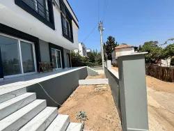 2+1-Zimmer Villa Zu Verkaufen in Cumhuriyet Bz. Seferihisar Doğanbey - 140 m²