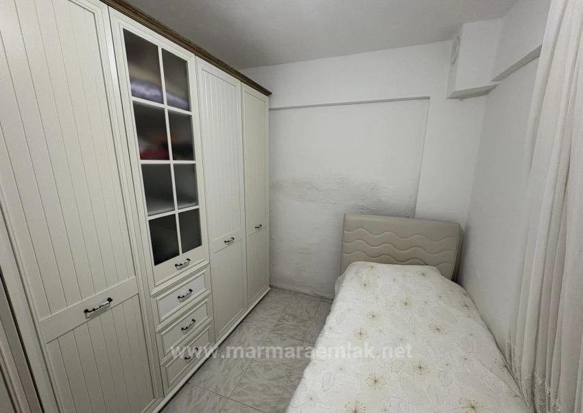 3+1 Apartment With Garden For Sale In Seferihisar Ürkmez, Seaside Area