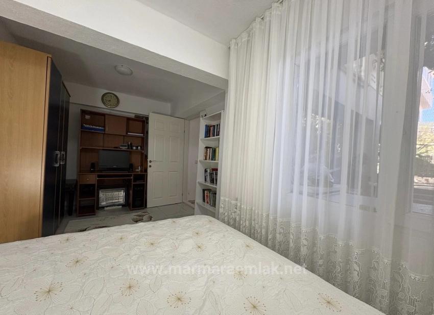 3+1 Apartment With Garden For Sale In Seferihisar Ürkmez, Seaside Area