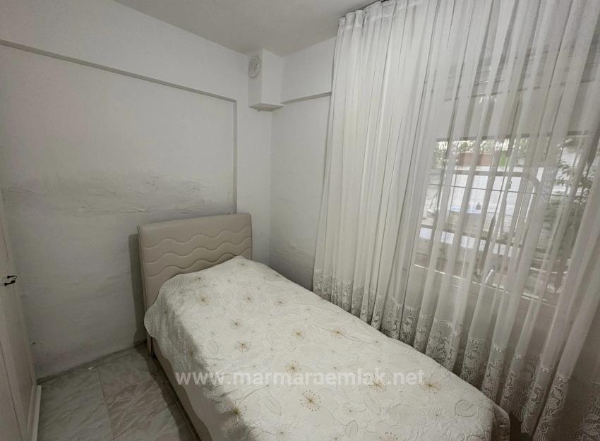 3+1 Apartment With Garden For Sale In Seferihisar Ürkmez, Seaside Area