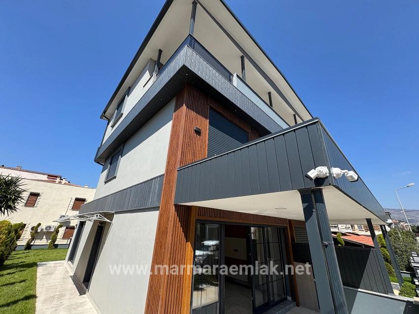3+1 Bedroom Villa For Sale in Mersin Alanı Nbh. Seferihisar Ürkmez - 175 m²