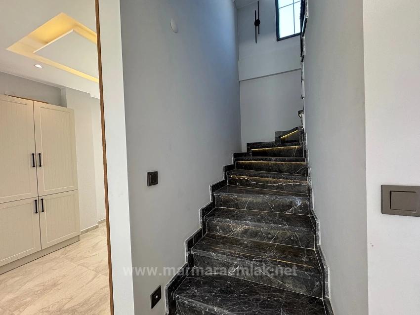 3+1 Villa With Garden For Sale In Ürkmez, Seferihisar, İzmir, 40 Meters From The Sea.