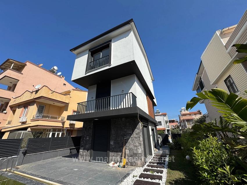 Detached Villa With Garden, 3 Bedrooms, And Pool For Sale In Gümüldür.