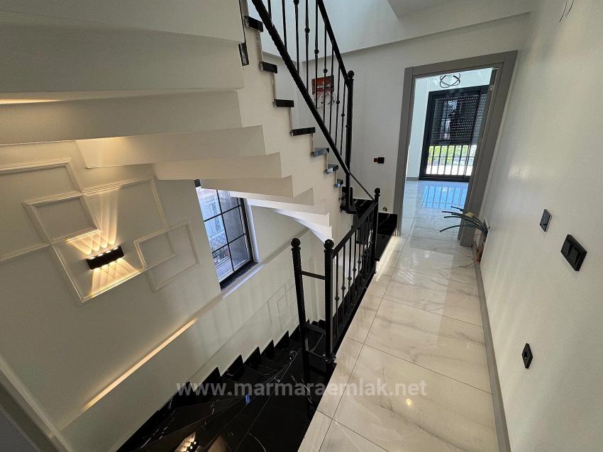 Detached Villa With Garden, 3 Bedrooms, And Pool For Sale In Gümüldür.