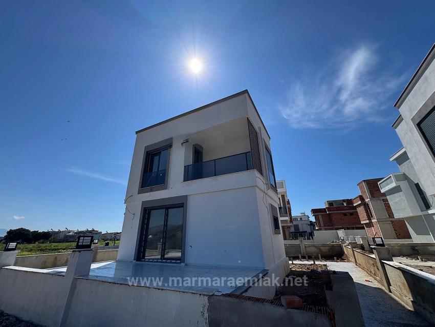 2+1 Summer Villa With Garden For Sale In Doğanbey, Seferihisar, İzmir