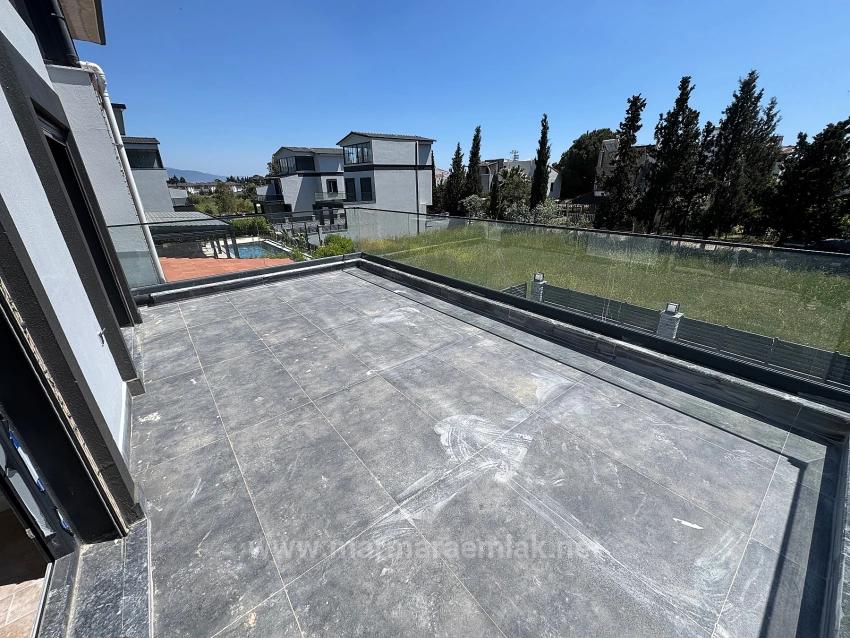 3+1 Summer Villa With Pool For Sale In Doğanbey, Seferihisar, İzmir