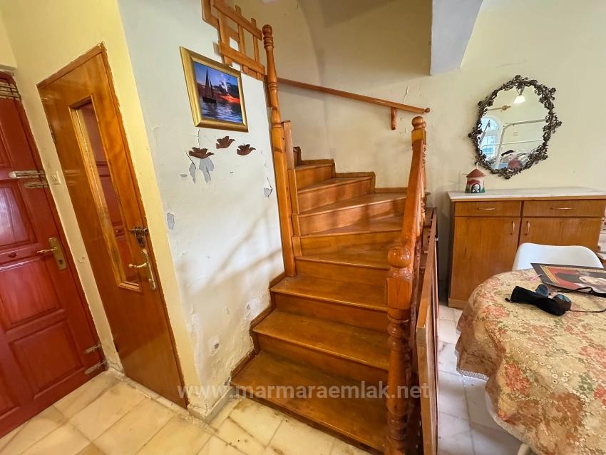 Garden House For Sale In Doğanbey, Ürkmez, Seferihisar, İzmir, 4+1 Bedrooms.