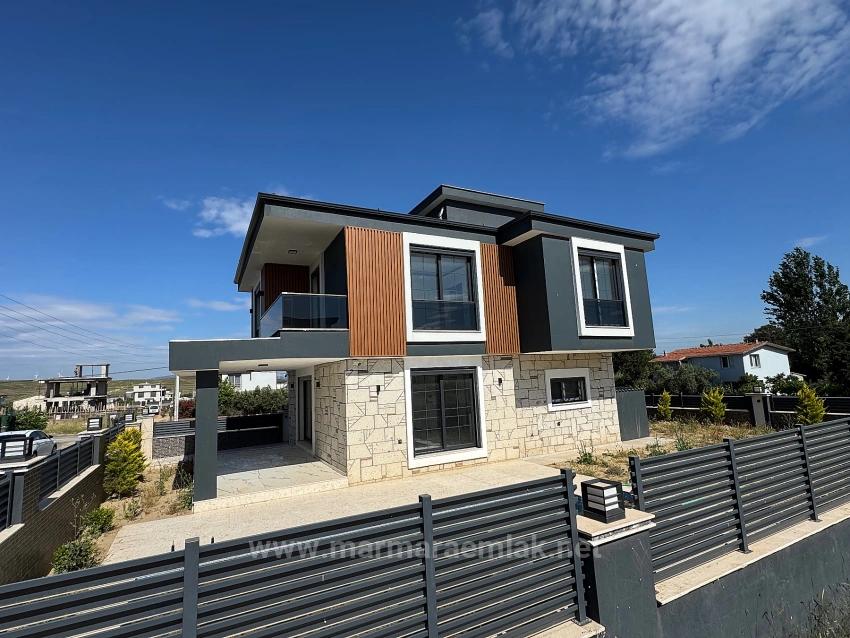 3+1, 350 M2, Detached Villa With Pool For Sale In Seferihisar, Izmir.