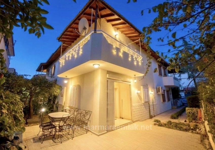 3+1 Villa For Sale In Seferihisar Ürkmez, Just 50 Meters From The Sea.