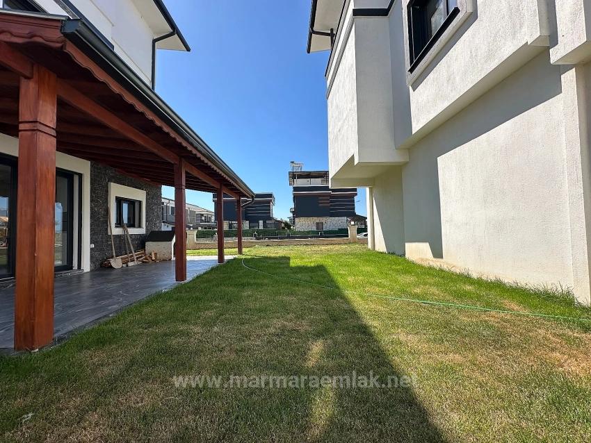 3+1 Bedroom Detached House For Sale in Cumhuriyet Nbh. Seferihisar Doğanbey - 160 m²
