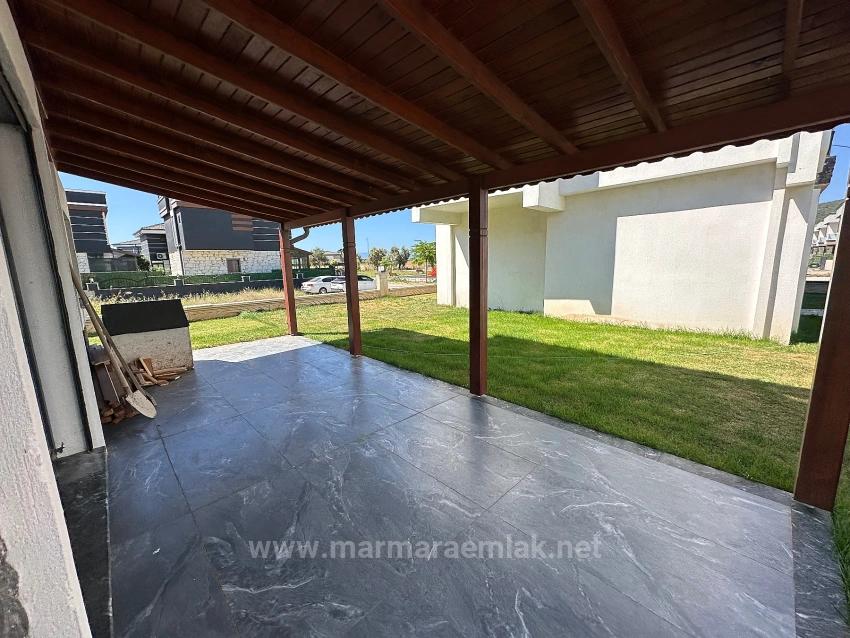 Detached Summer House With Garden For Sale In Doğanbey, Seferihisar, İzmir. 3+1 Rooms.