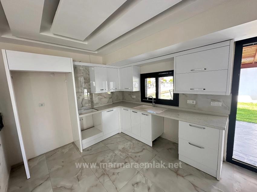 Detached Summer House With Garden For Sale In Doğanbey, Seferihisar, İzmir. 3+1 Rooms.