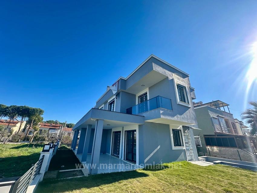 3+1 Summer House With Garden For Sale In Doğanbey, Seferihisar, İzmir