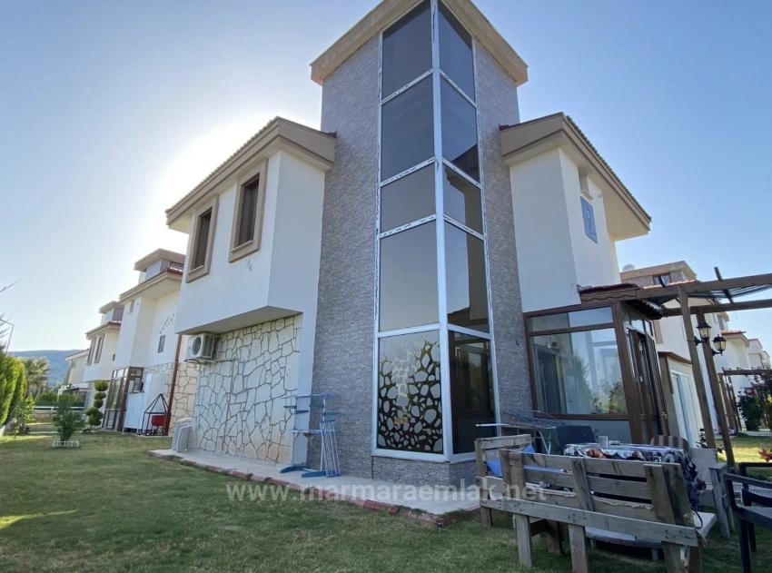 3+1 Villa With Garden And Pool For Sale In Doğanbey, Seferihisar, İzmir
