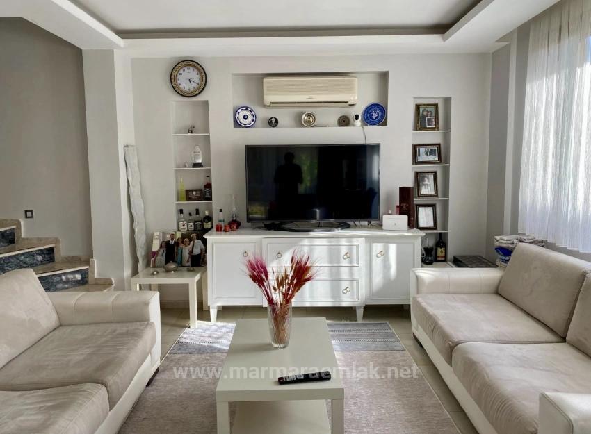 3+1 Villa With Garden And Pool For Sale In Doğanbey, Seferihisar, İzmir