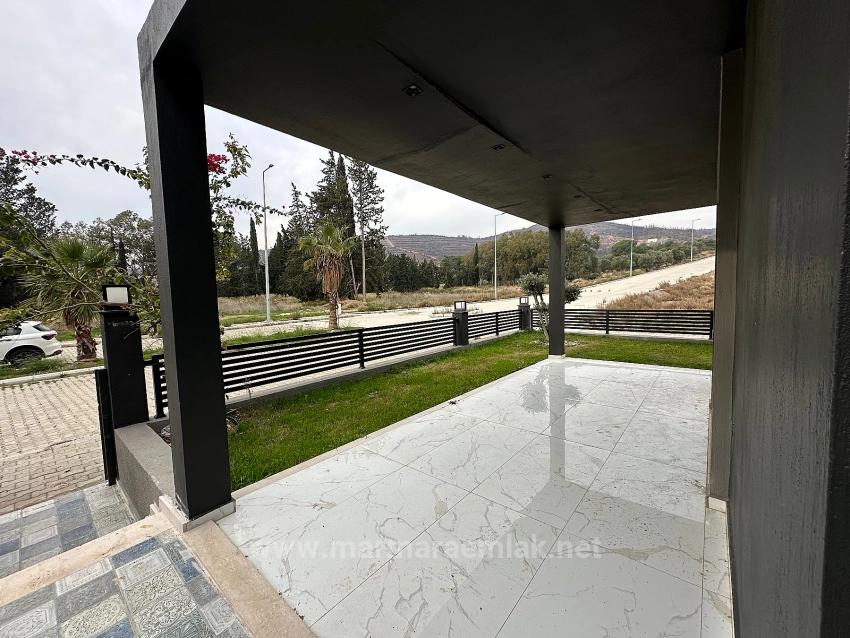 3+1 Summer Villa For Sale In Doğanbey, Seferihisar, 50 Meters From The Sea