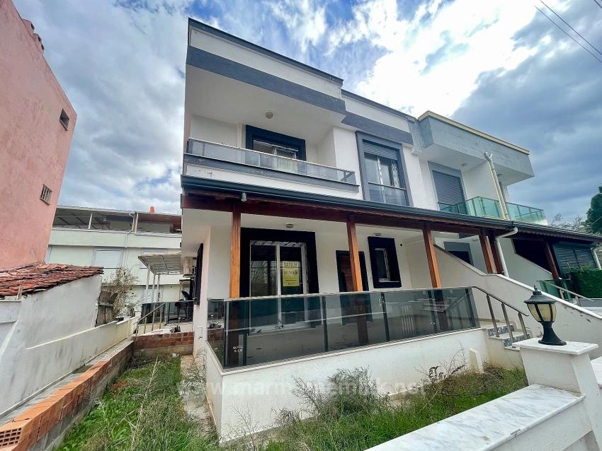 2+1 Summer Villa With Garden For Sale In İzmir Seferihisar Doğanbey