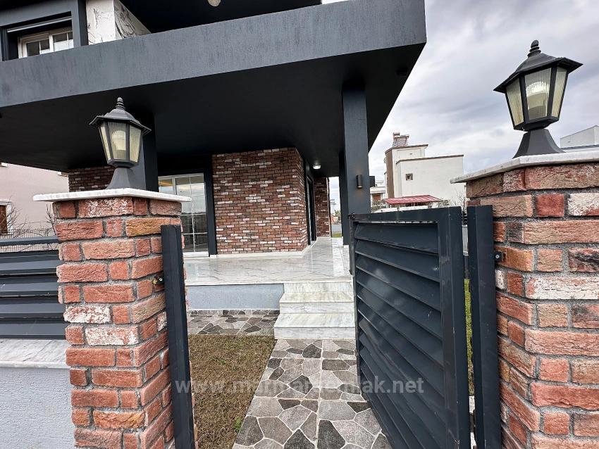 Detached Summer House With Garden For Sale In Doğanbey, Seferihisar, İzmir. 3+1 Rooms.