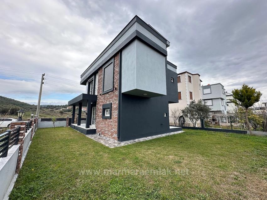 Detached Summer House With Garden For Sale In Doğanbey, Seferihisar, İzmir. 3+1 Rooms.