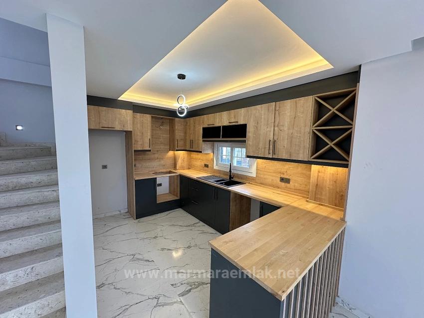 3+1 Bedroom Detached House For Sale in Cumhuriyet Nbh. Seferihisar Doğanbey - 300 m²