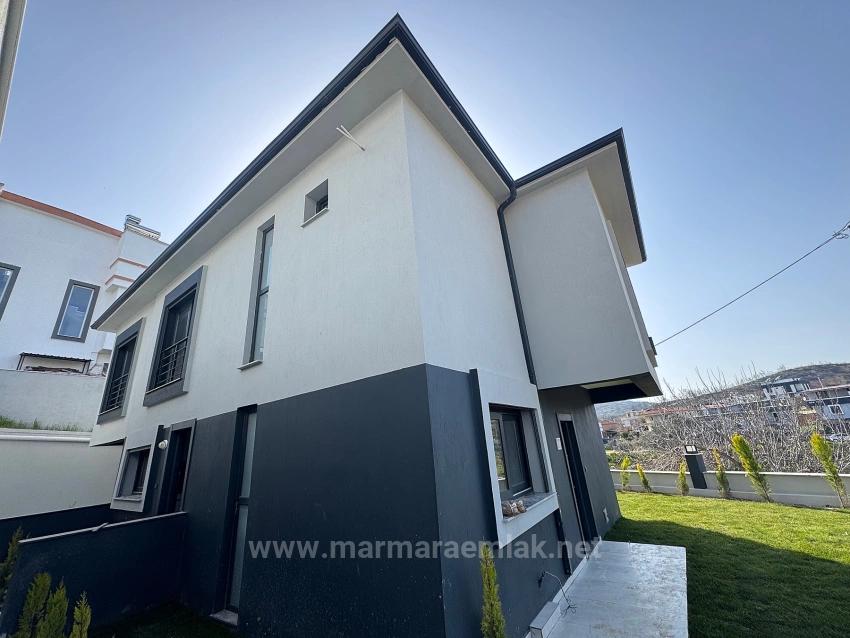 2+1 Summer House Villa With Garden For Sale In İzmir Seferihisar Doğanbey Payamlı