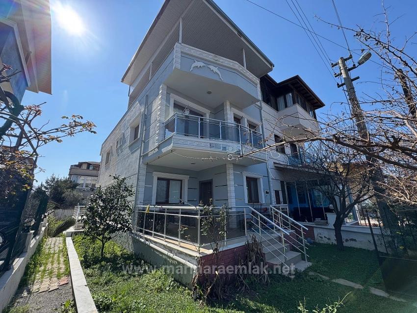 2+1 Summer Villa With Garden For Sale In Doğanbey, Seferihisar, İzmir