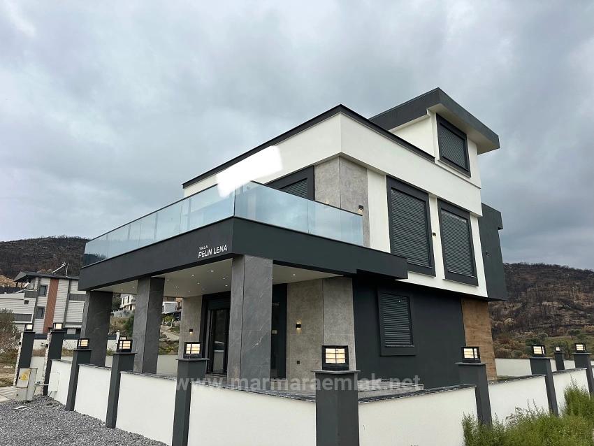 4+1 Bedroom Villa For Sale in Atatürk Nbh. Seferihisar Doğanbey - 280 m²