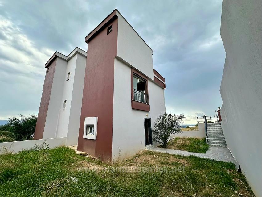 3+1 Villa With Garden For Sale In Doğanbey, Seferihisar, İzmir