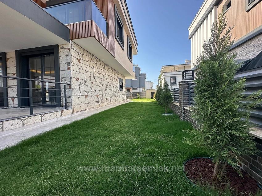 3+1 Detached Summer House With Garden For Sale In İzmir Seferihisar Doğanbey