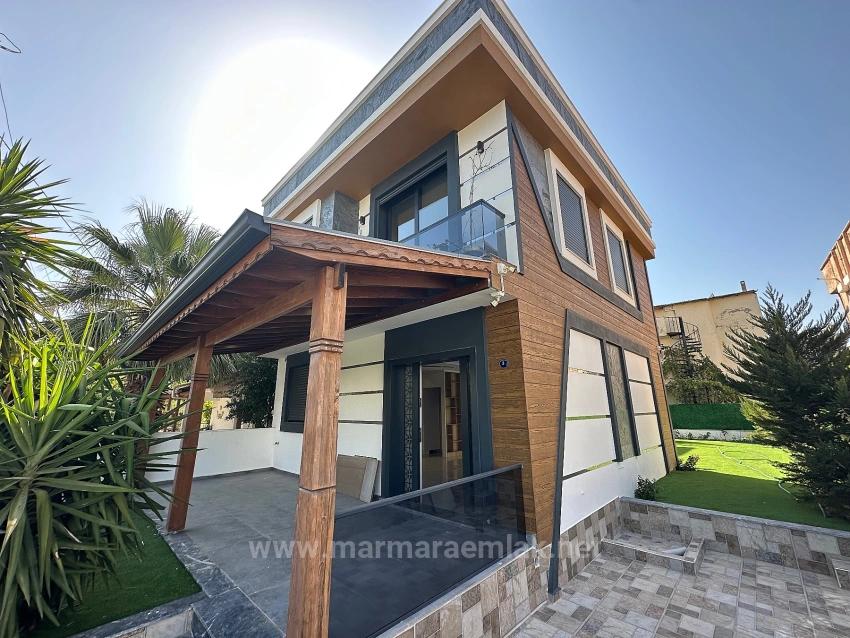3+1 Summer Detached Villa For Sale In Seferihisar Doğanbey, 80 Meters To The Sea