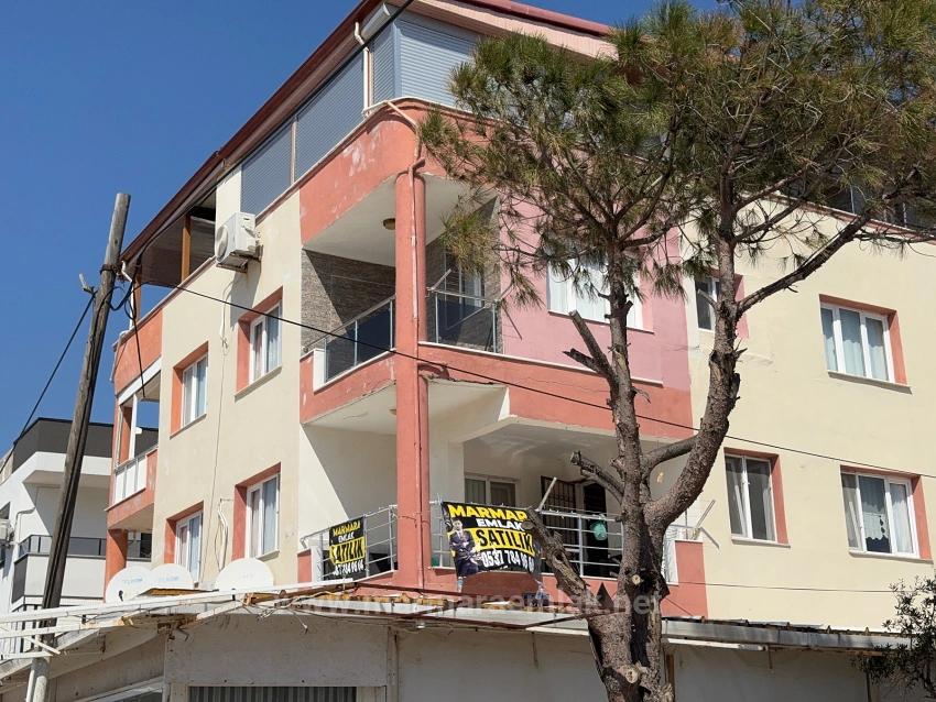 2+1 Summer Apartment For Sale In Menderes Gumuldur, Seafront