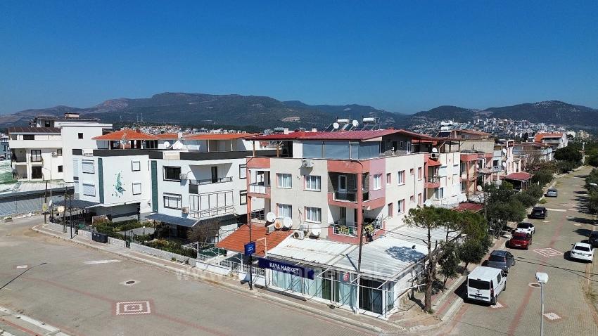 2+1 Summer Apartment For Sale In Menderes Gumuldur, Seafront
