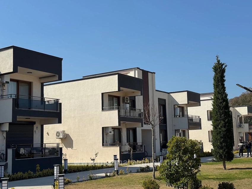 1+1 Apartment For Sale In A Complex With A Pool In Doğanbey, Seferihisar